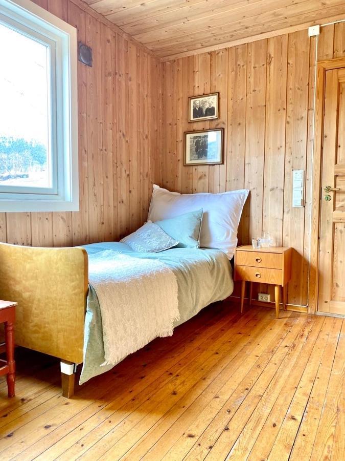 Stort Og Autentisk Hus I Skjak - Kort Vei Til Lom! Exterior photo