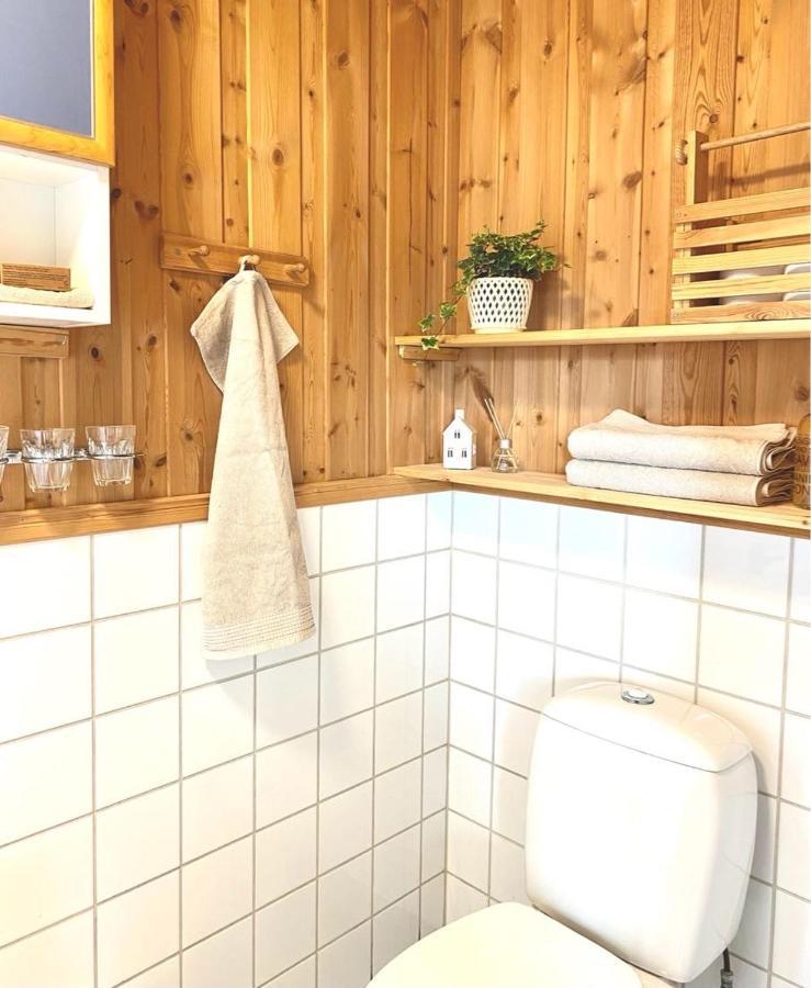 Stort Og Autentisk Hus I Skjak - Kort Vei Til Lom! Exterior photo