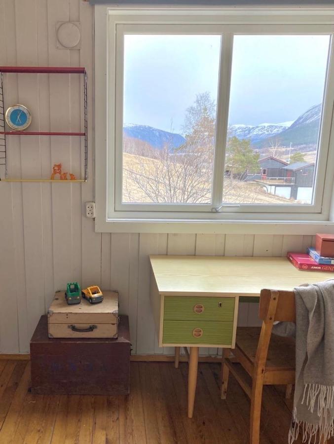 Stort Og Autentisk Hus I Skjak - Kort Vei Til Lom! Exterior photo